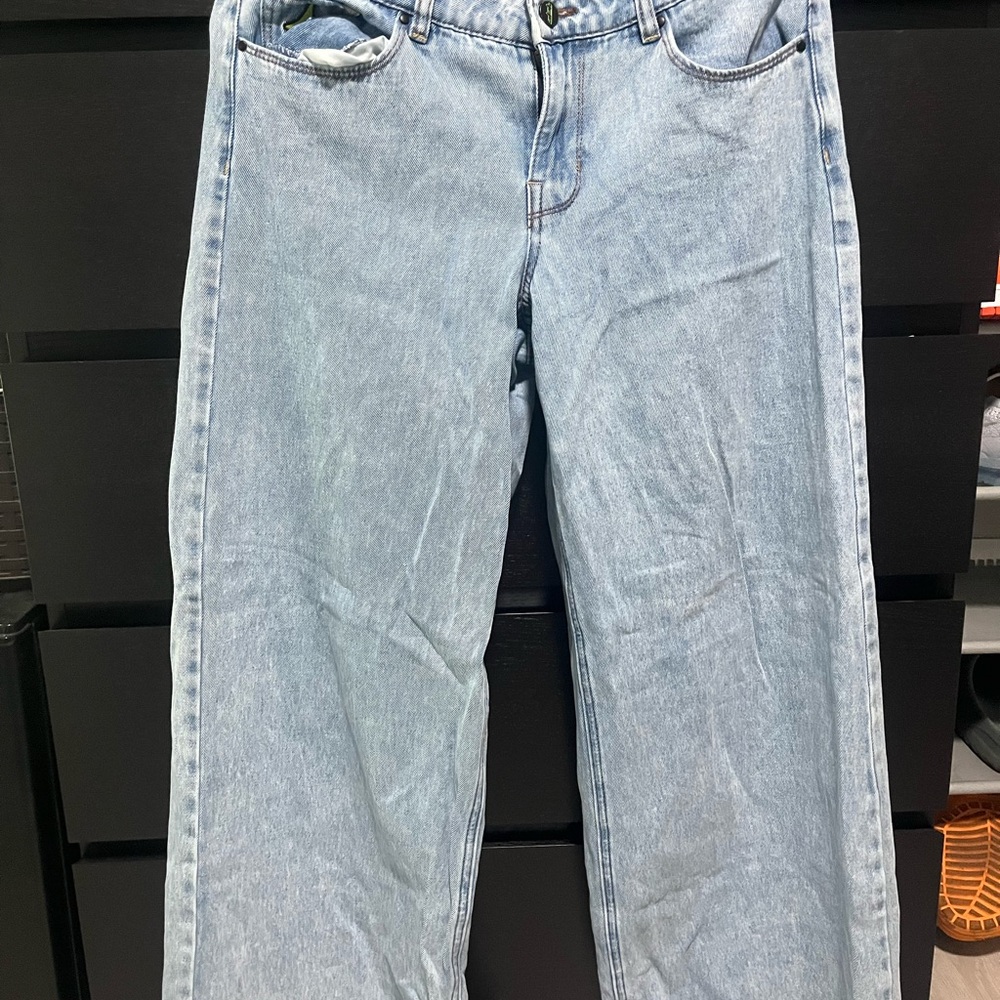 Levi's Light Wash Denim Jeans